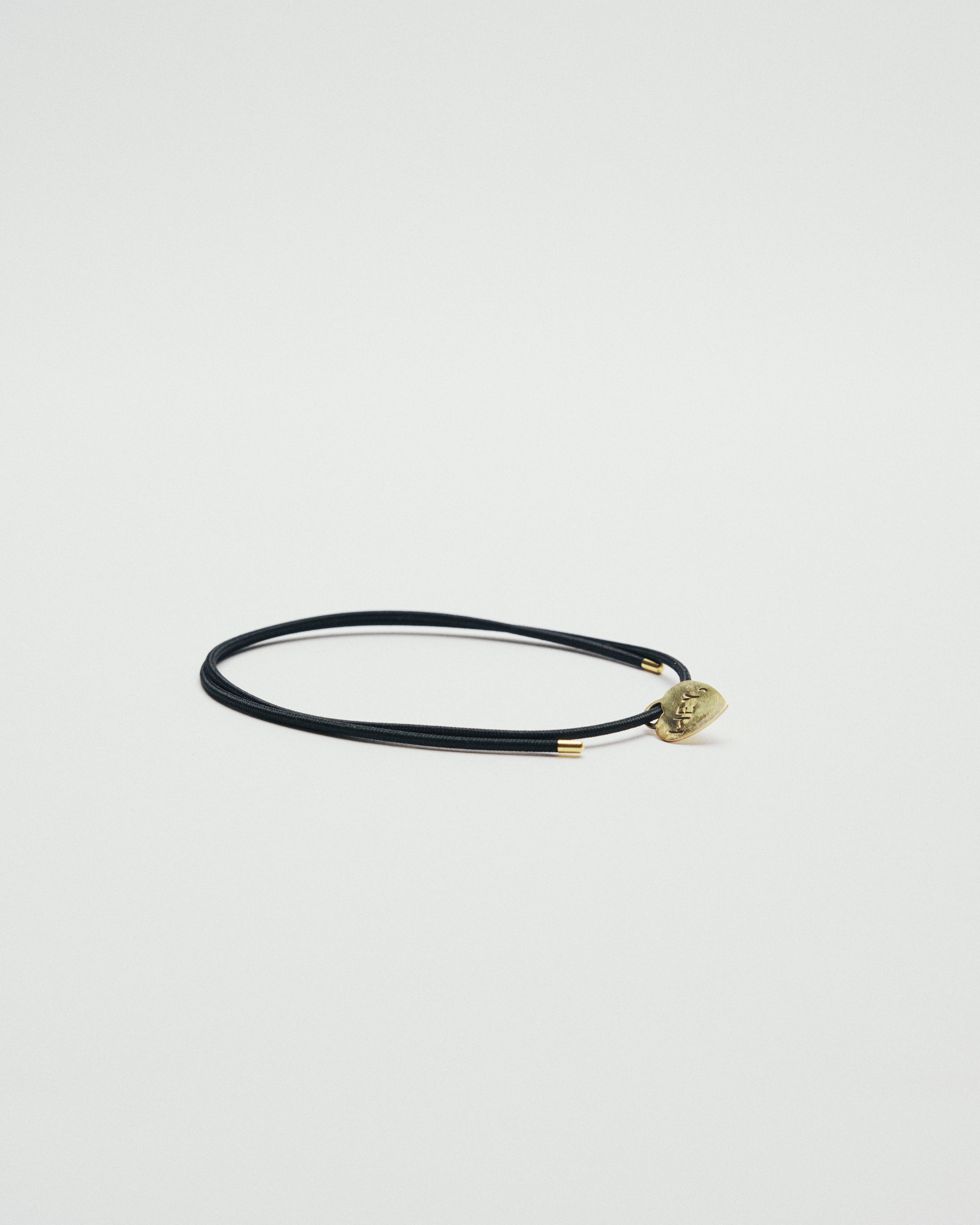 BOSSY JEWEL THERAPY x HEY | Magnetic Choker + Heart