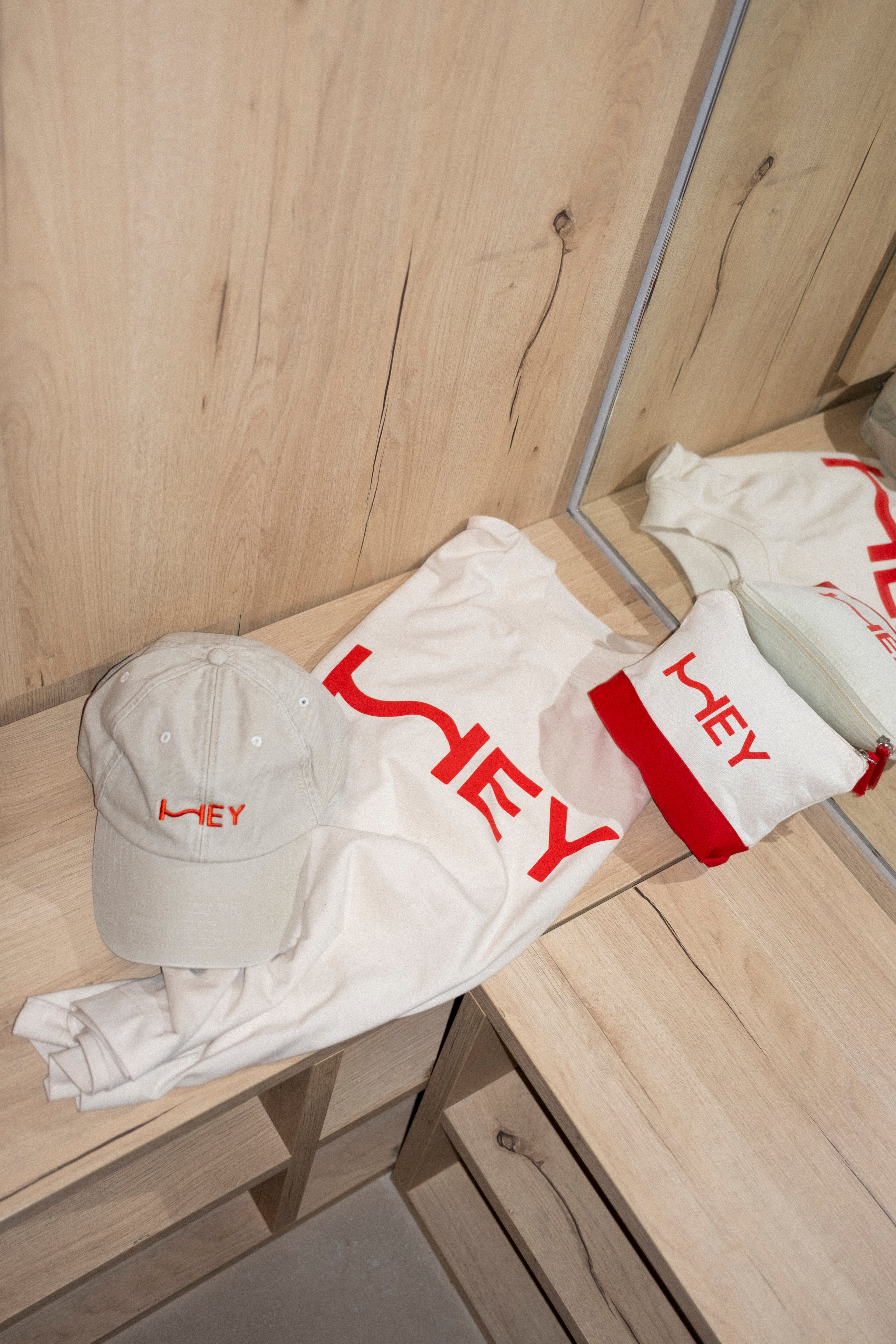 THE GIFT KIT